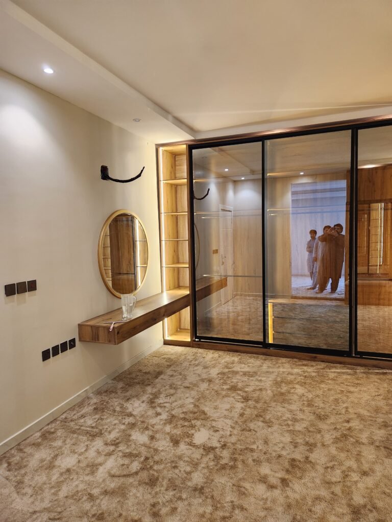 تفصيل خشب حسب الطلب لمسة الريادة للمقاولات العامة